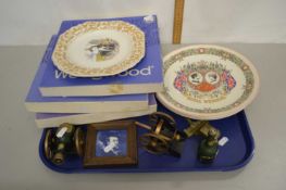 Mixed Lot: Various collectors plates, miniature Cognac bottles and other items
