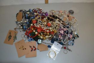 Box of various assorted costume jewellery