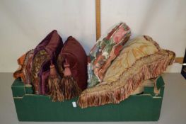 Box of various assorted cushions