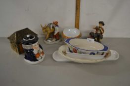 Mixed Lot: Various ornaments, serving dishes etc
