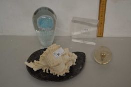 Mixed Lot: Assorted paperweights, sea shell, polished fossil ashtray etc