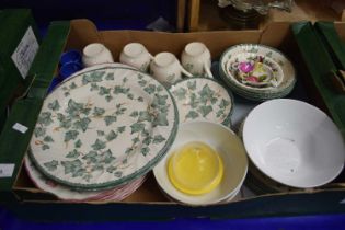 One box of various assorted dinner and tea wares