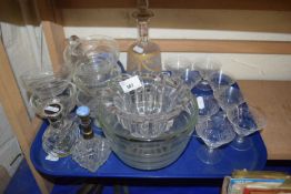 Mixed Lot: Various glass wares to include dressing table items, glass bowls, liqueur glasses etc