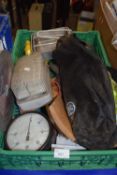 Mixed Lot: Assorted garage accessories