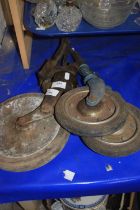 A pair of last casters/wheels and another similar (3)