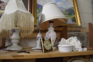 Mixed Lot: Table lamps, picture frame, bedside clock etc