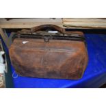 Small leather Gladstone style bag