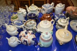 Mixed Lot: Various decorated teapots to include a 20th Century Chinese Canton example, Wedgwood