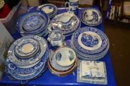 Quantity of assorted blue and white dinner wares and others