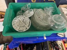 Box of assorted glass ware