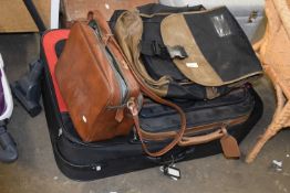 Mixed Lot: Various suitcases etc