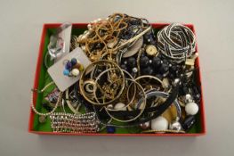 Mixed Lot: Assorted costume jewellery to include a range of bangles