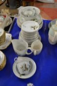 Quantity of Alfred Meakin table wares