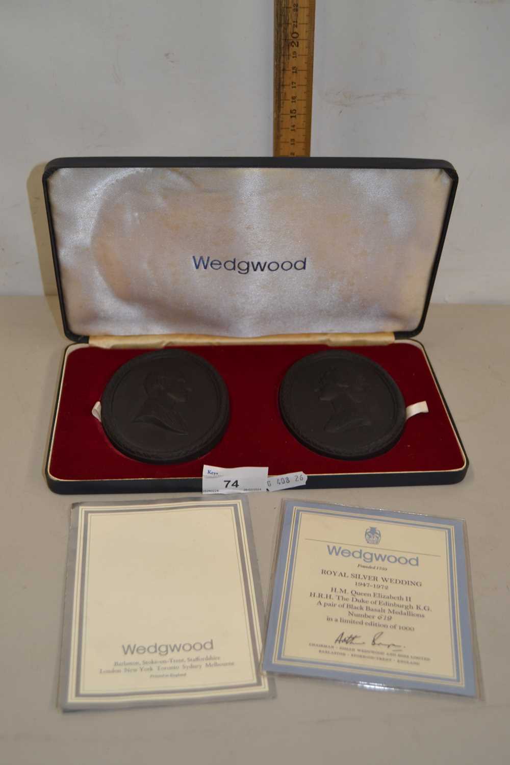 Wedgwood Royal Silver Wedding cased basalt medallions