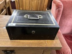 Iron cash box