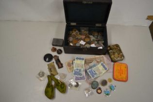 Box of various assorted world coinage, assorted heavily used bank notes etc
