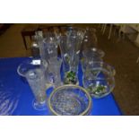 Mixed Lot: Various assorted glass vases and bowls