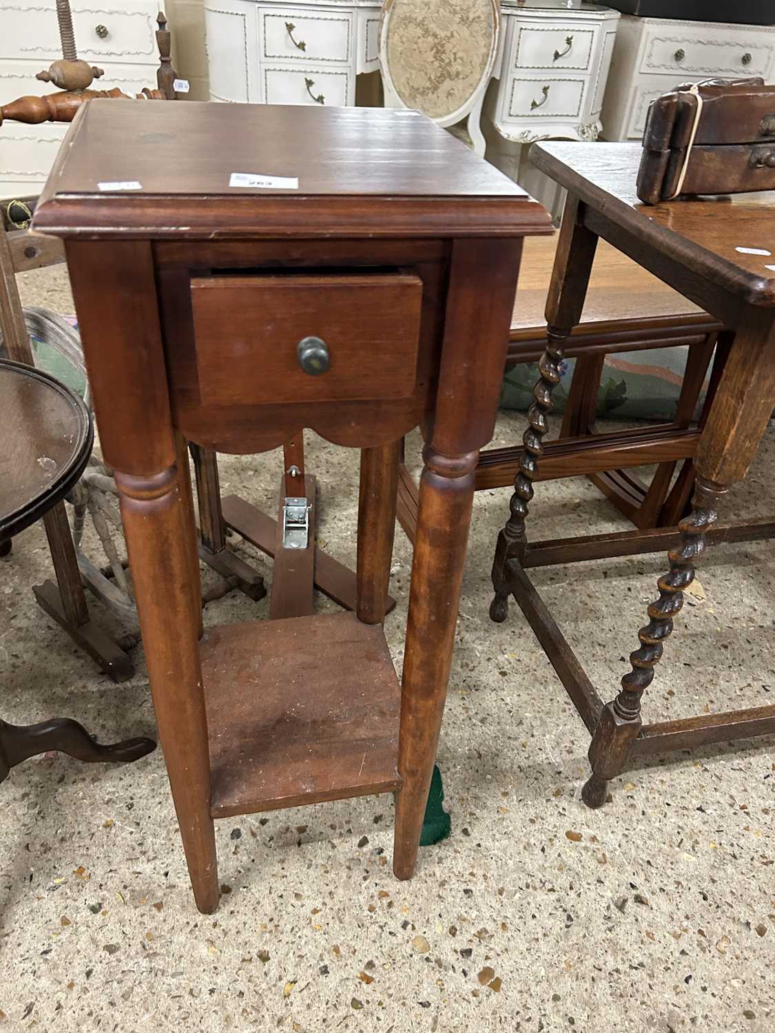 Modern hardwood lamp table