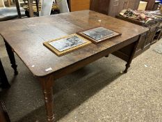 A Victorian oak dining table on turned legs, 152cm wide