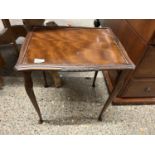 Mahogany occasional table on cabriole legs