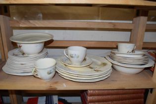 Quantity of Alfred Meakin game birds dinner wares