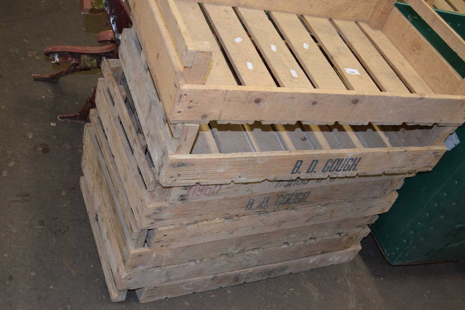 Quantity of apple crates