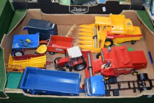 Quantity of children's toy farm equipment