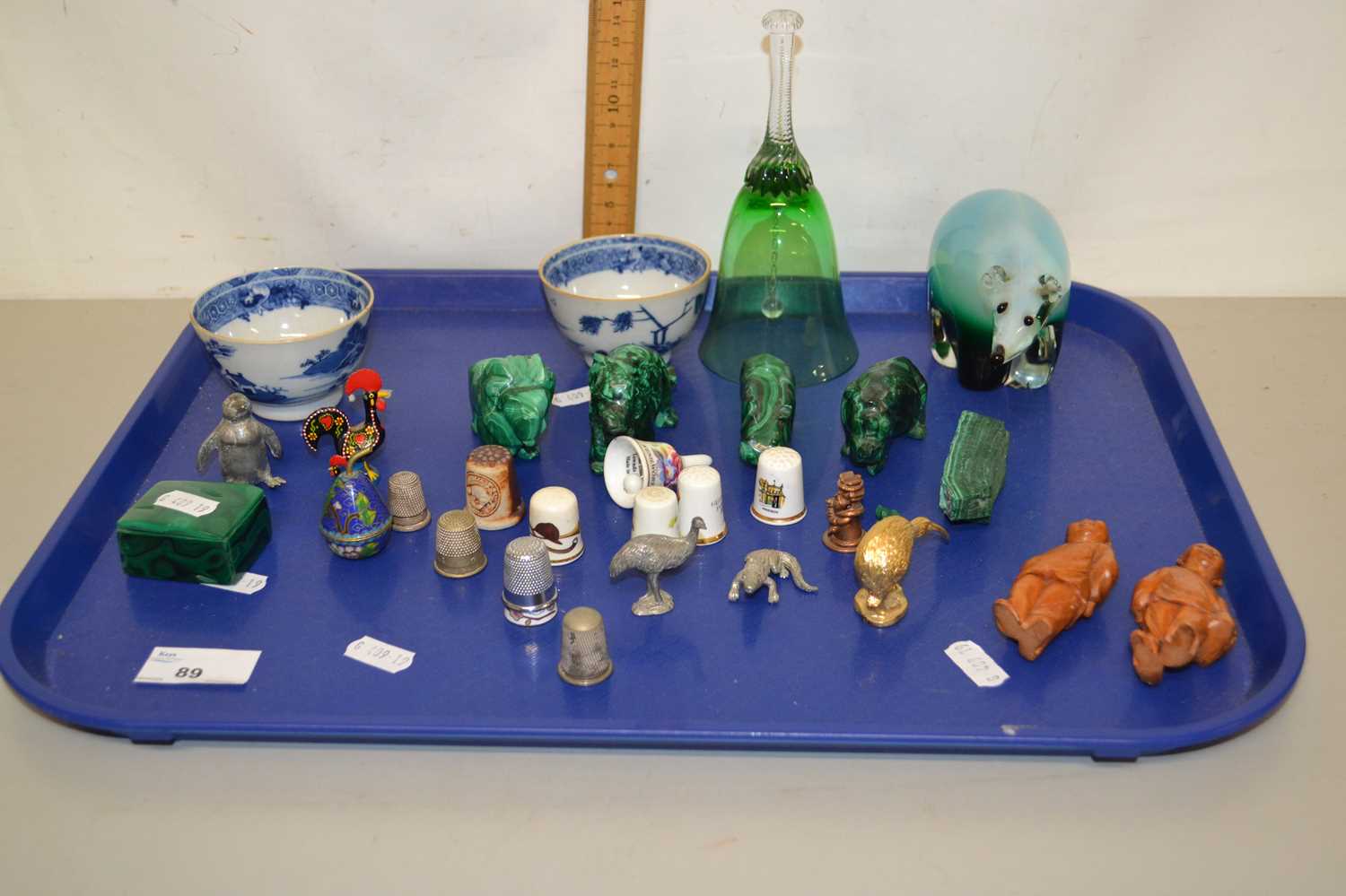 Mixed Lot: Various assorted small animal models, transfer printed tea bowls etc