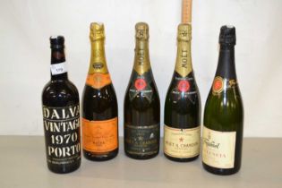 Mixed Lot: One bottle of 1970 Dalva Port, further bottles of Moet & Chandon Champagne and two others