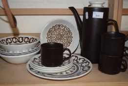 A quantity of Meakin Maidstone coffee wares