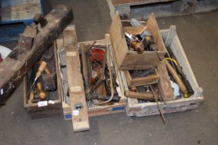 Mixed Lot: Various woodworking tools and garage clearance items