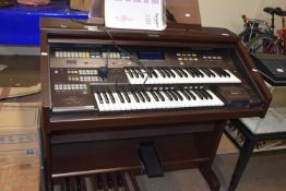 A Technics SX-EA5 organ
