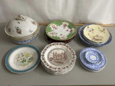 Collection of various assorted decorated plates to include Wedgwood, Worcester and others
