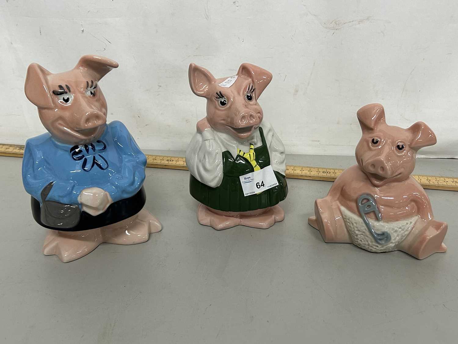 Three Wade Nat West pigs