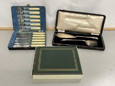 Mixed Lot: Cased cutlery and place mats