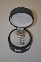 A cased gents Tag Heuer wristwatch - quartz movement