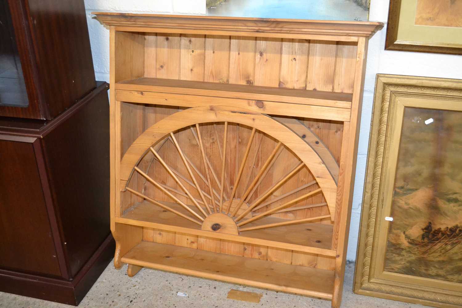 Modern pine wall shelf with spoked plate rack