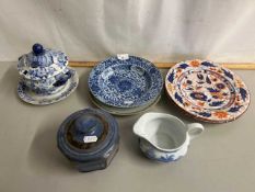 Mixed Lot: Various assorted ceramics to include sauce tureen, Nanking bowl (cracked), iron stone