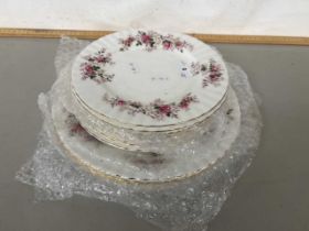 Quantity of Royal Albert Lavender Rose table wares