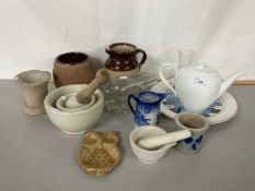 Mixed Lot: Various pestle and mortars, tea wares and other items
