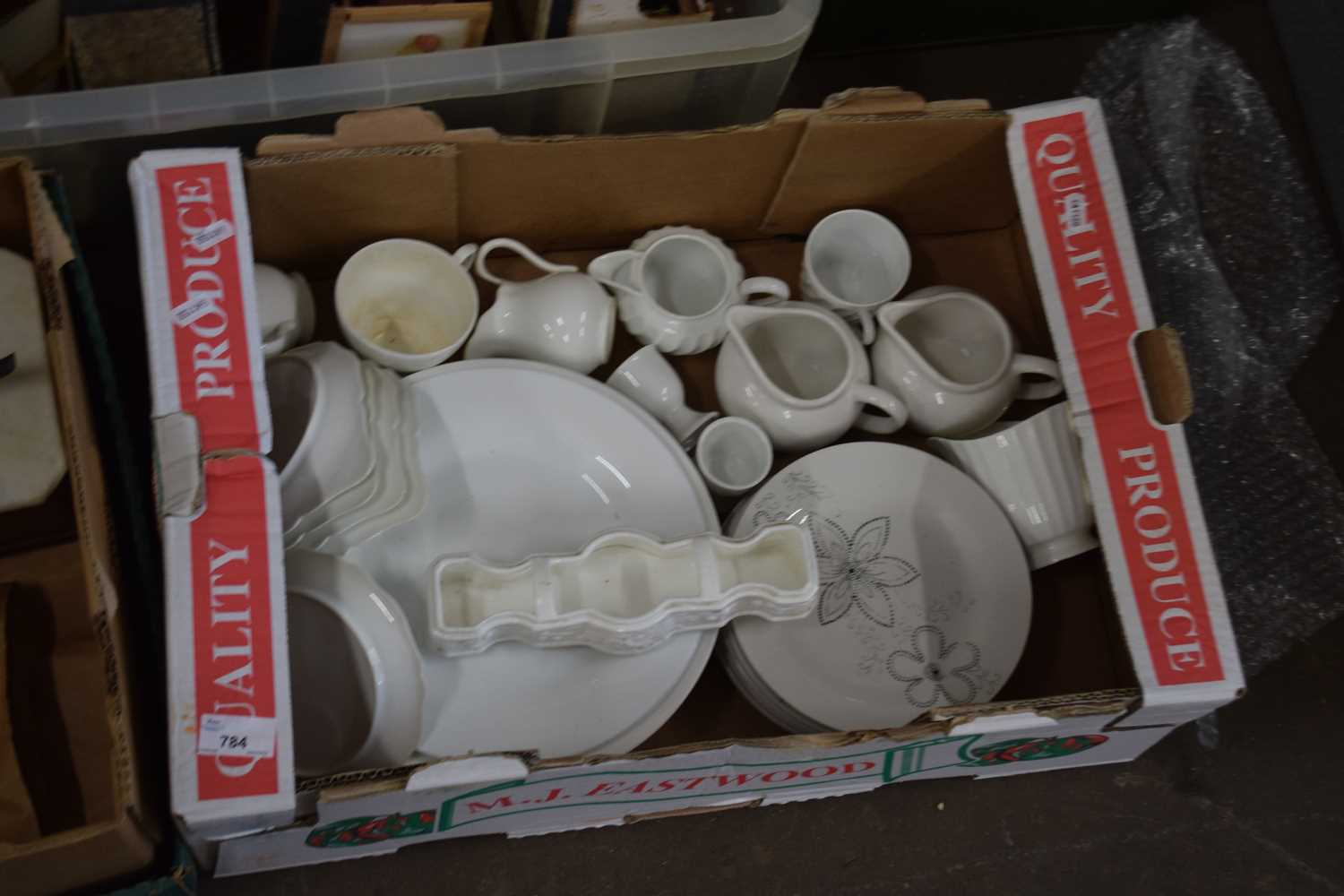 Mixed Lot: Assorted dinner wares