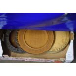 Mixed Lot: Vintage wooden bread board, wooden bowls etc