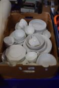 Quantity of assorted white tea and dinner wares