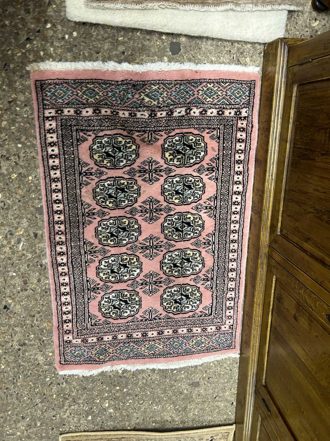 Modern pink geometric carpet, 99 x 65cm