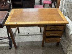 Early 20th Century oak single pedestal office desk