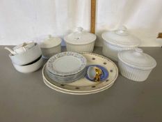 Mixed Lot: Various serving dishes, meat plate etc