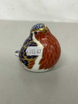 Royal Crown Derby paperweight formed as a robin