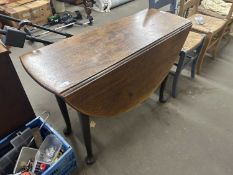 Georgian mahogany drop leaf dining table