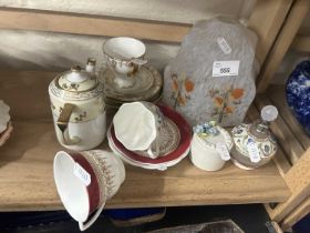 Mixed Lot: Marble glass light shade etc