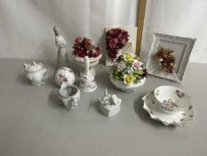 Mixed Lot: Porcelain flowers and other assorted ceramics